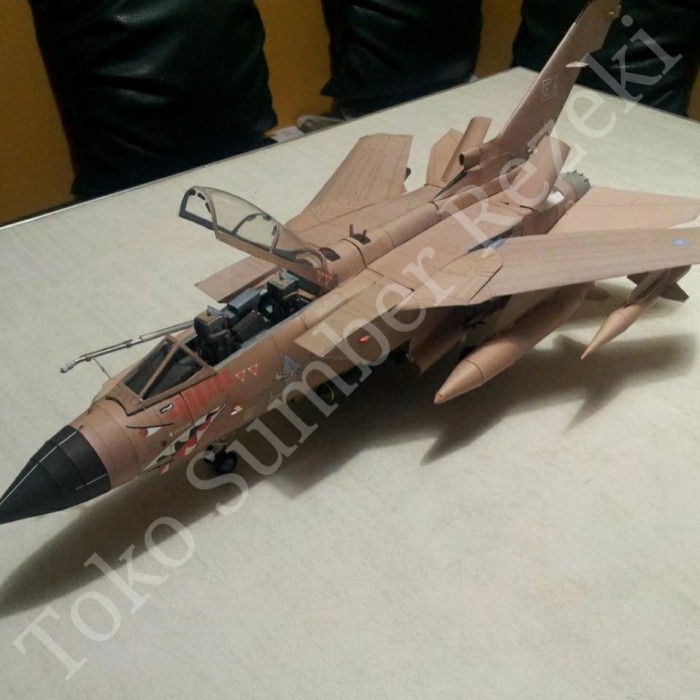 Figure Pesawat Tempur Jet Sukoi Papercraft Tornado Paper Craft Sukhoi
