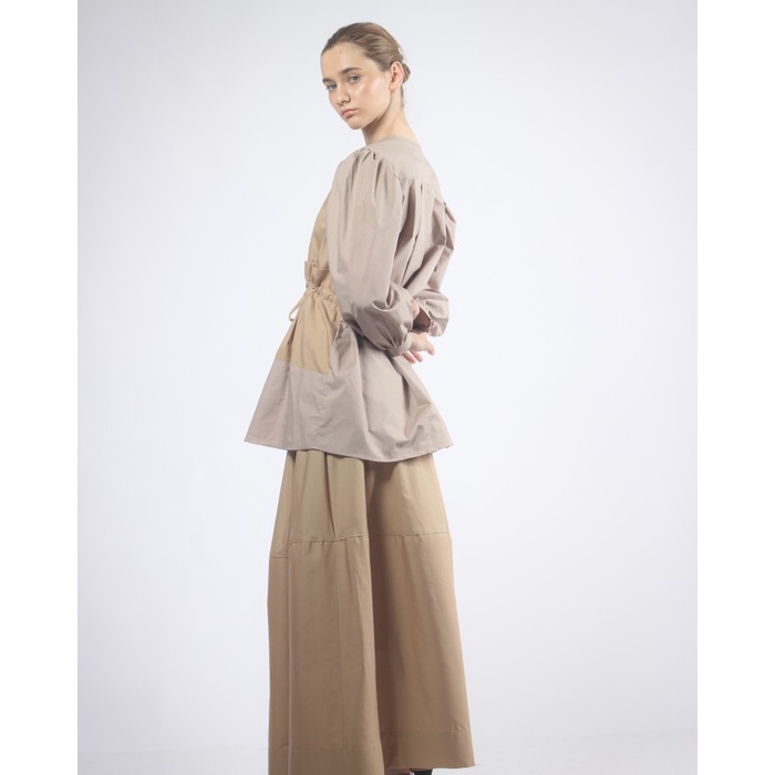 ITANG YUNASZ READY TO WEAR - WRAP BLOUSE WITH A-LINE SKIRT