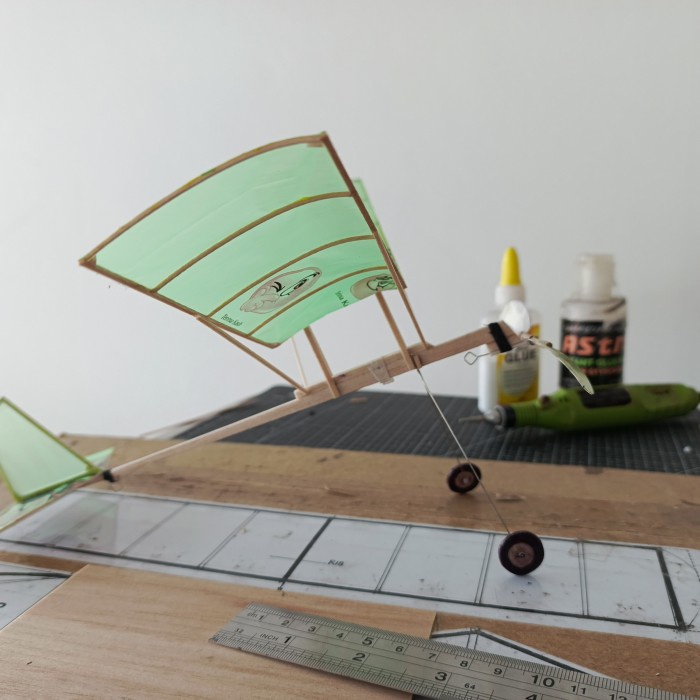 new pesawat tenaga karet siap terbang bonus motor stik dan 1 karet