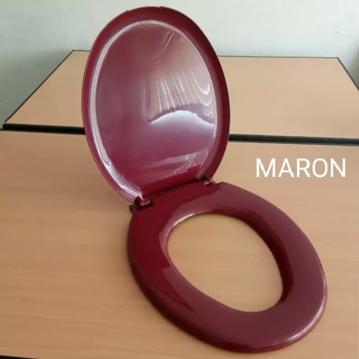 TUTUP CLOSET DUDUK INA MAROON