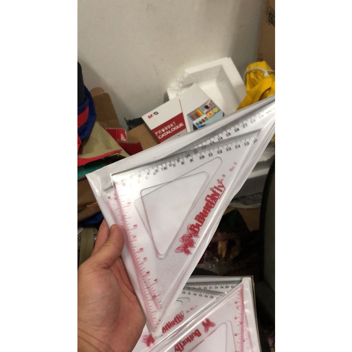 

------] segitiga no 8 butterfly set isi 2 ( bukan seri murah yang j8) tapi yang segitiga no 8 ya (