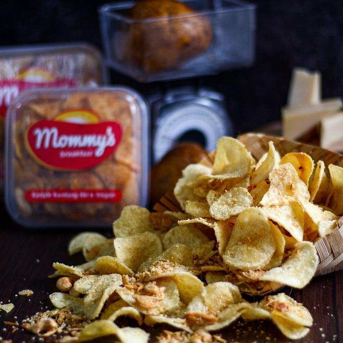 

Keripik Kentang Vegan Mede Milky Cheese N Spicy Mommys Medium Size 205g