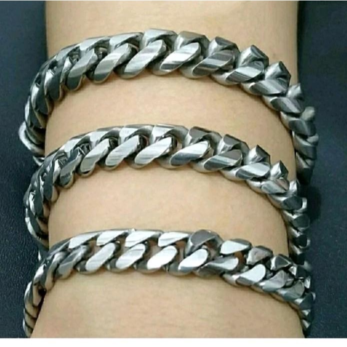 WTS- Gelang Baja Titanium Pria Sisik Naga