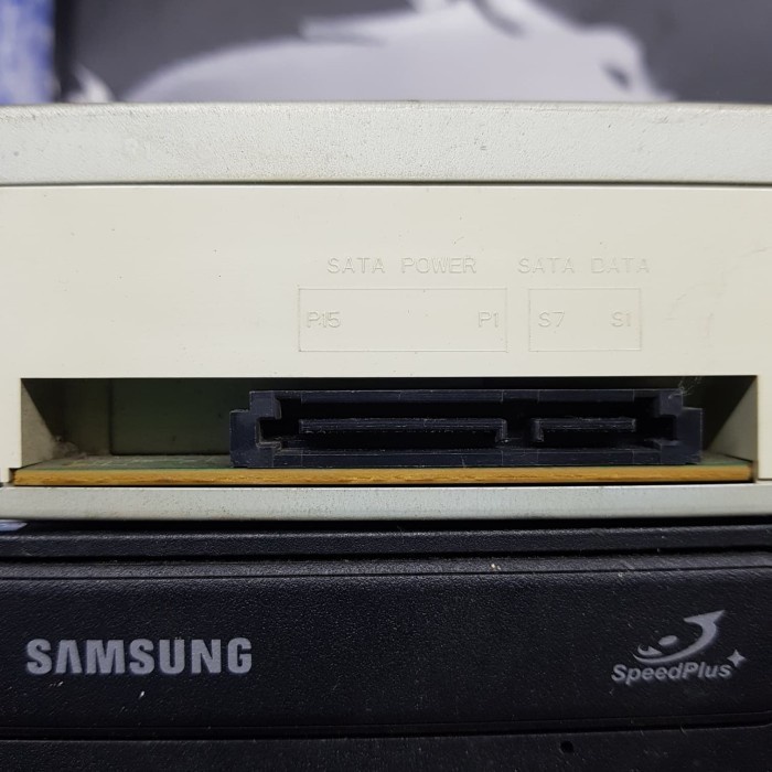 [Expert] DVD RW - ROM Socket Sata Untuk Komputer