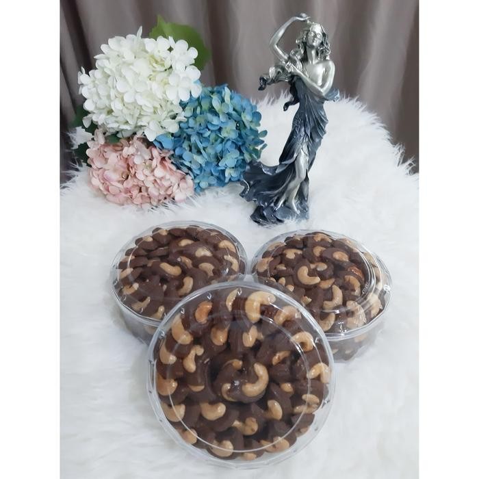 

NewZbgt- KUE COKLAT MEDE TOPLES