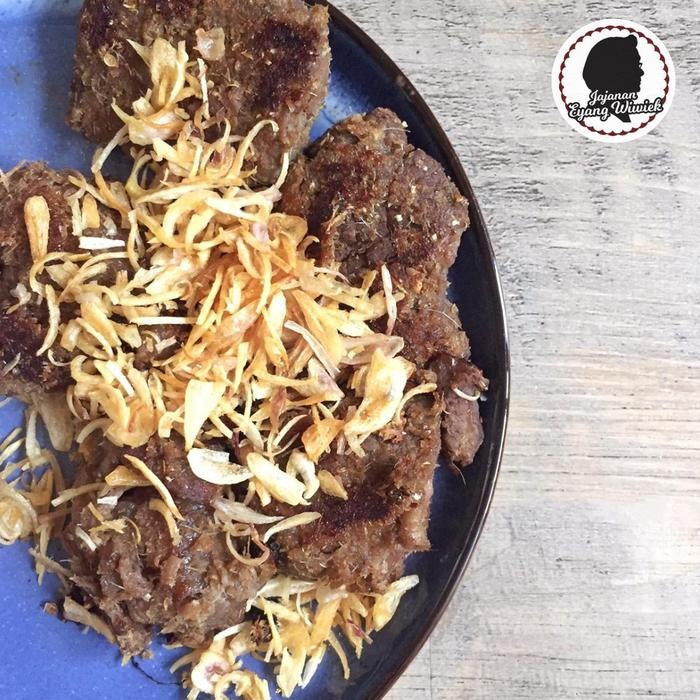 

NewZbgt- Empal Daging Sapi Merek Jajanan Eyang Wiwiek (berat bersih: 180gr)