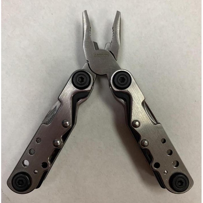 TANG SERBAGUNA MULTITOOL PLIER KRISBOW 13 IN 1 LRMP3 - SILVER
