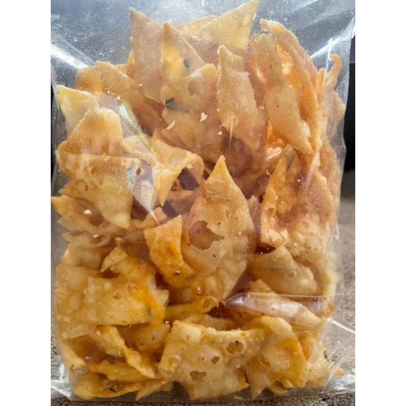 

Dapur Joglo Keripik Pangsit / Pangsit /Keripik Pangsit 200Gr Dan 500Gr / Keripiki Pangsit Daun Jeruk