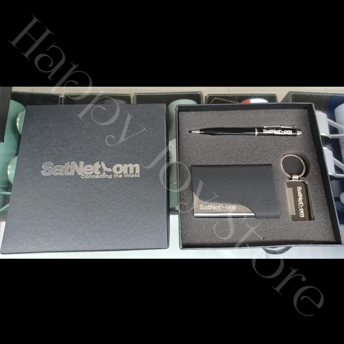 

STOK READY.! GIFT SET MEWAH ( PULPEN, TEMPAT KARTU NAMA, GANTUNGAN KUNCI )