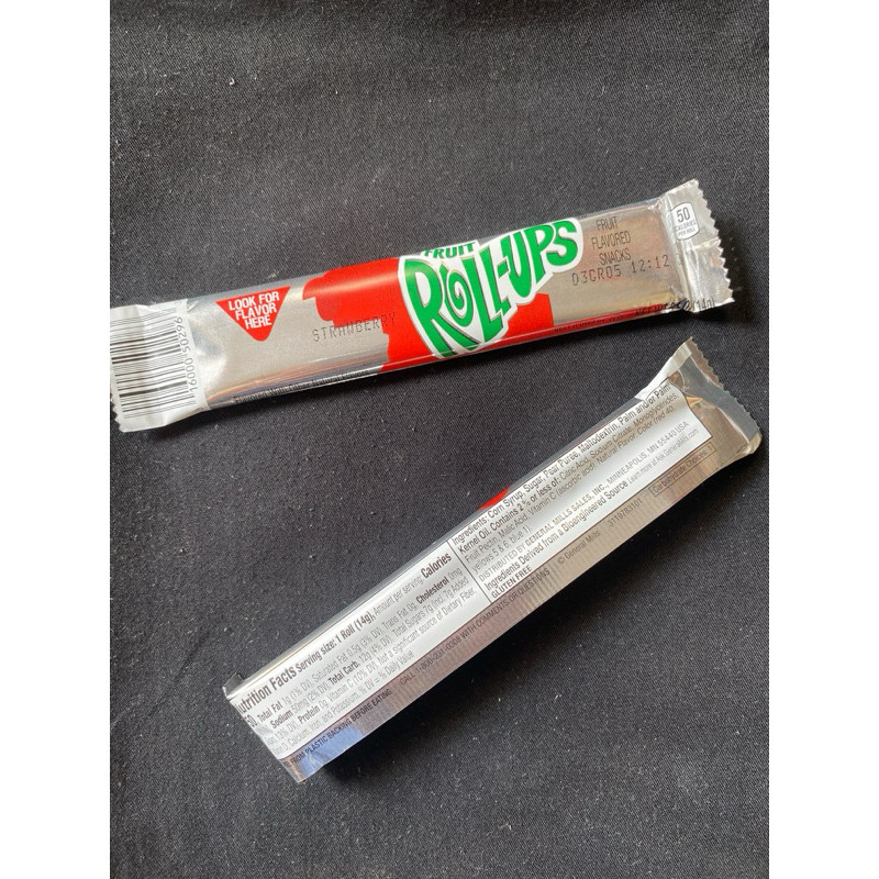 

ROLL-ups fruit candy HALAL ORIGINAL BERPOM AMAN HARGA 1 PCS ECER