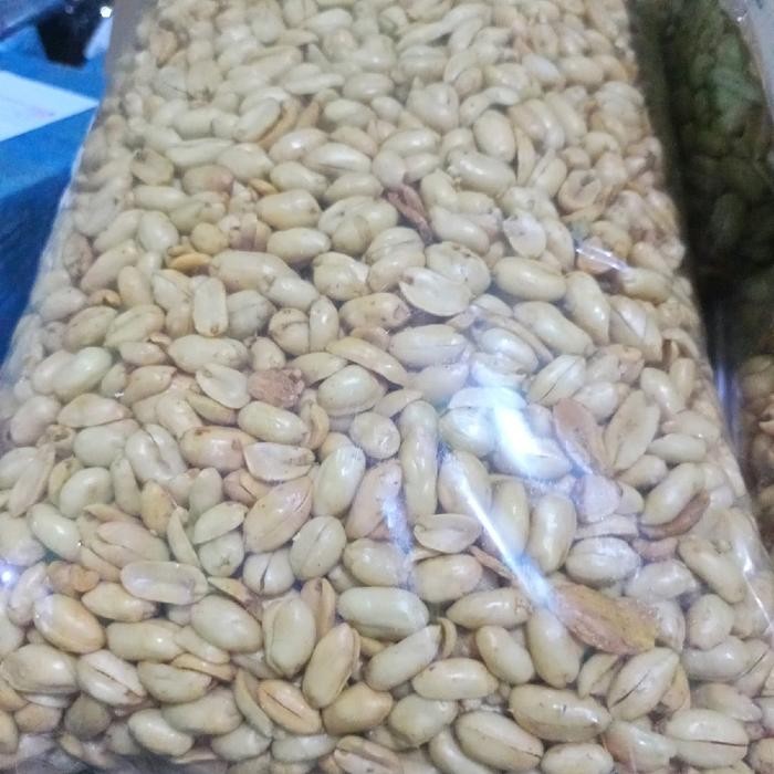 

Kacang Bawang kemasan 1 kg Goreng Camilan Food Snacks Mete mente renyah