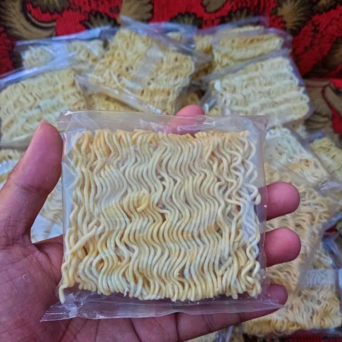 

MIE BENGKANG _ MIE YOKI 20 PCS