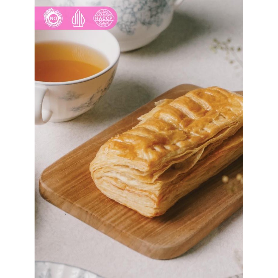 

PastikanTerjaminMutunya- SAUSAGE PUFF PASTRY - MISOL Pastry Bakery