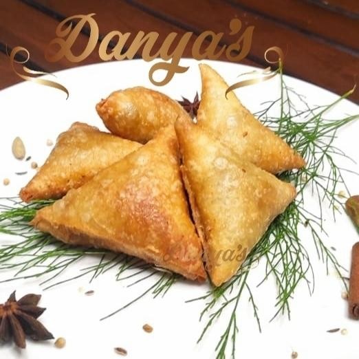 

SemuAReadyYaB0Zq- Sambosa / Samosa Daging ukuran Standart isi 10