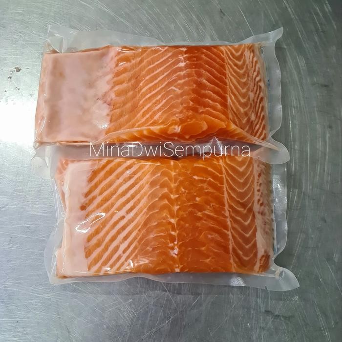 

PastiFreShNya- Salmon Fresh Sashimi 1 Kg Cut @500gr