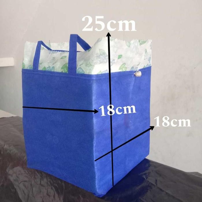 TAS KAIN / SPONBOND / GOODIE BAG BESEK / KOTAK NASI SERUT 18X18/20X20/22X22/ BOX KANTONG Belanja