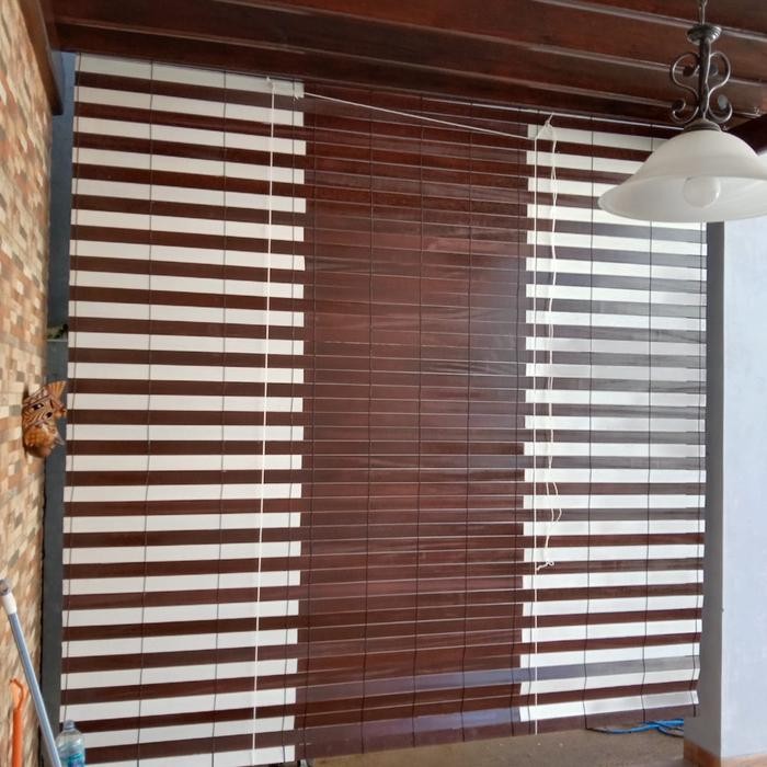 TIRAI KREY KAYU OUTDOOR ANTI HUJAN DAN CAHAYA