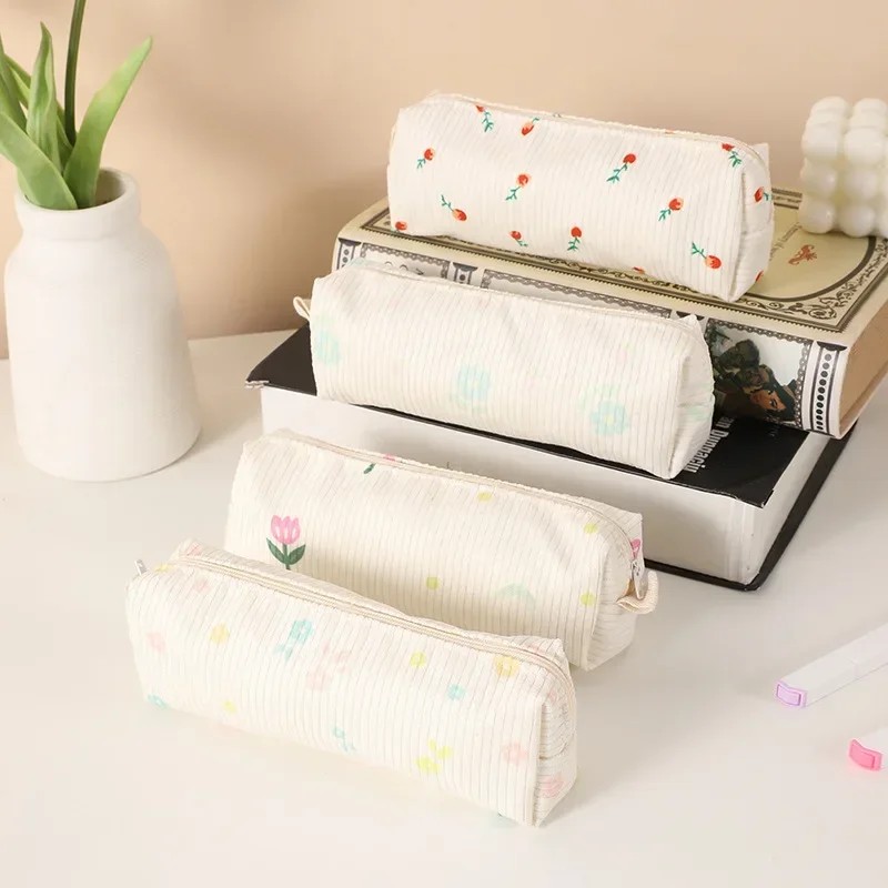 

Retro Cute Pencil Case For Student Beige Color Daisy Tulip Series Pencil Pouch Portable School Large