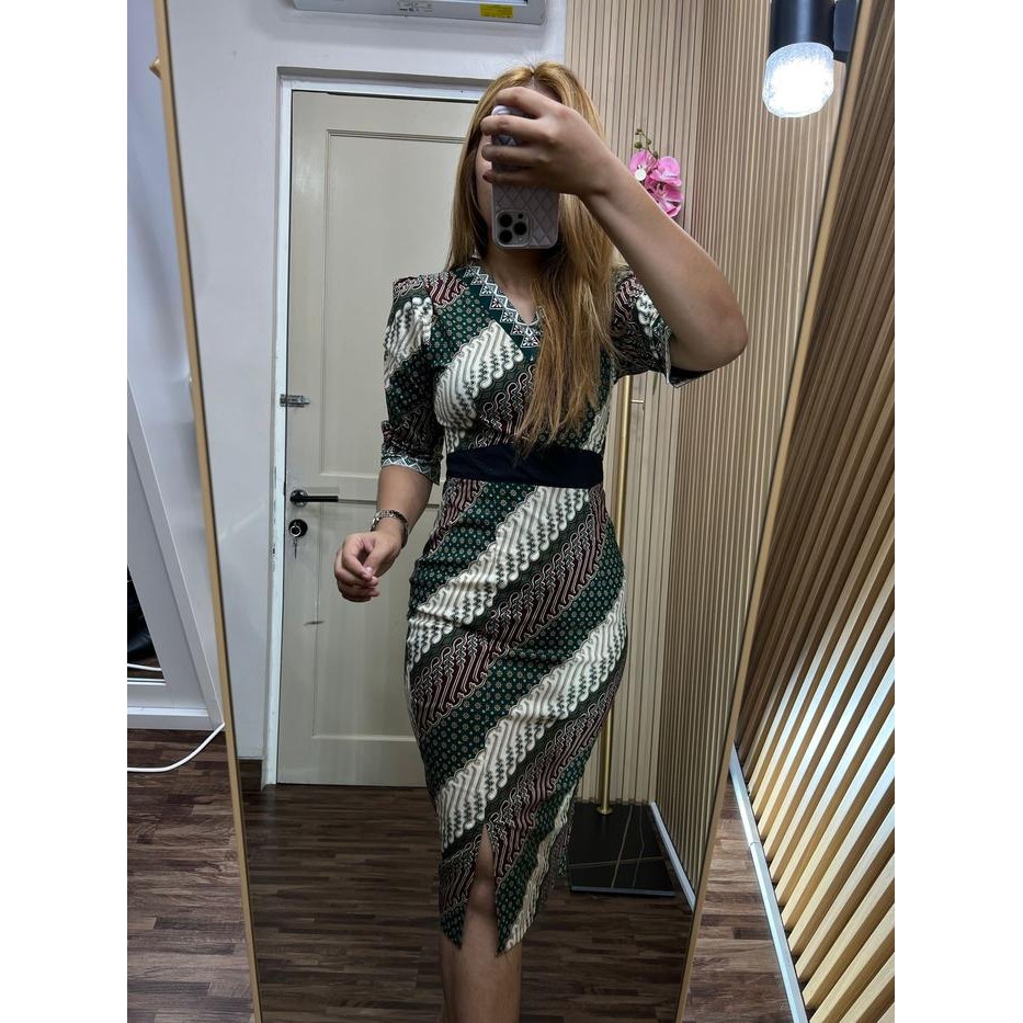 Fleesa- Althree Clothing - Tiar Dress Batik Katun Stretch Wanita Formal Pendek Casual