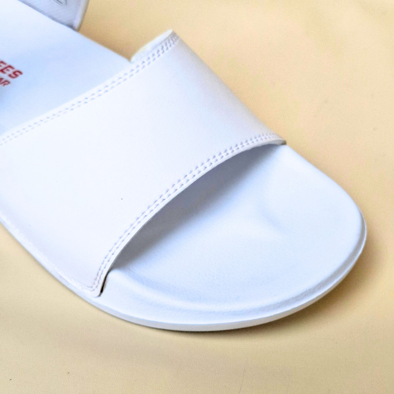 

SANDAL HAJI DAN UMROH SENDAL PUTIH ELASTIS PERLENGKAPAN HAJI DAN UMROH NYAMAN DIPAKAI