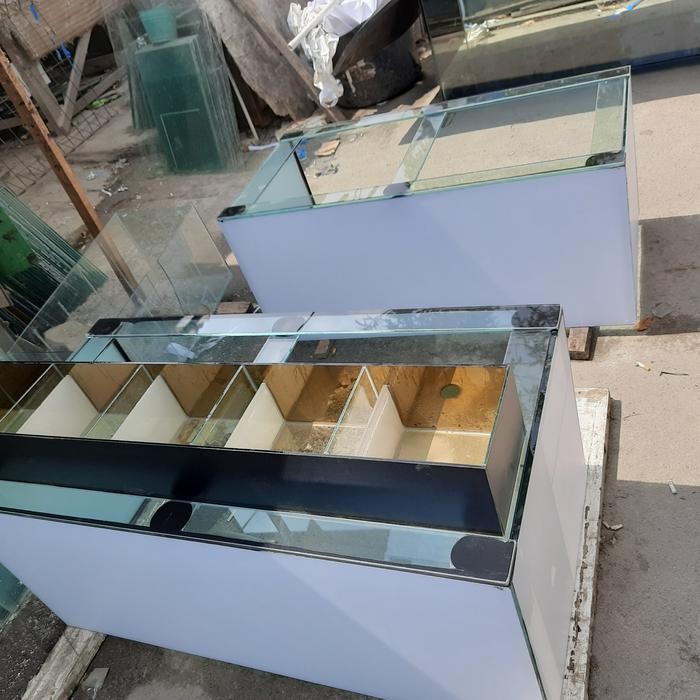 Amour Petshop Aquarium Arwana 120X60X50 + Filter Top Up