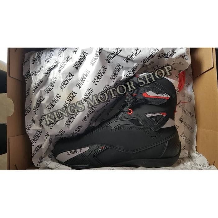 TCX RUSH WATERPROOF RIDING SHOES - BLACK