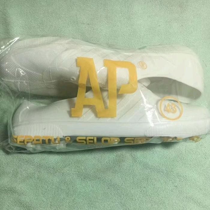 AP 963 Putih Sepatu Karet AP 963 White Size 37-43 Sepatu Karet Bola Putih AP Boot Sepatu Pertanian
