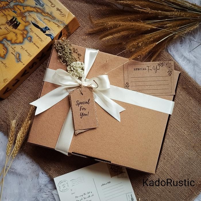 

Pesta- KOTAK KADO/GIFT BOX RUSTIC PITA HANG TAG GONI