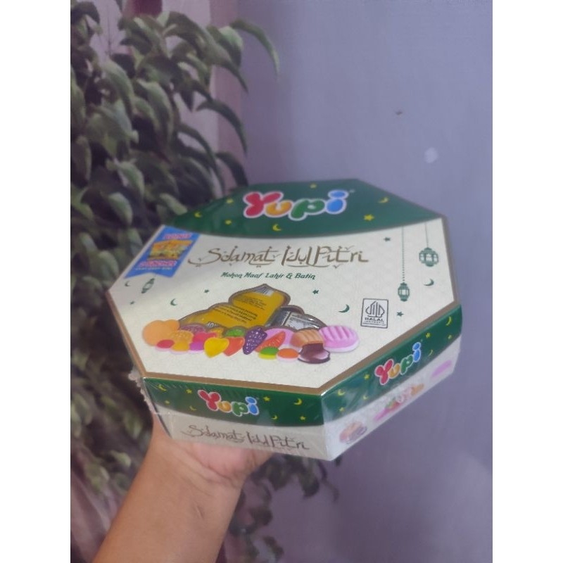 

Permen YUPI SPESIAL Idul Fitri Hampers Lebaran Yupi Gift Yupi