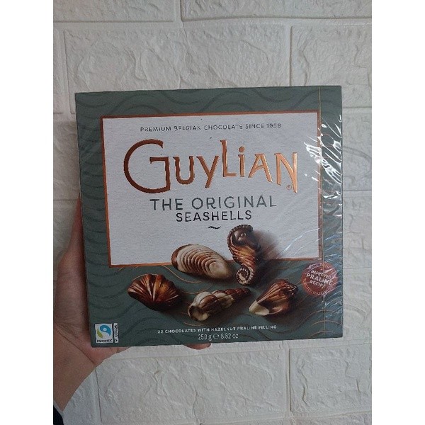

Omahjajanan Guylian The Ginal Seashells 250G / Guylian Opus 180G Belgian Chocolate