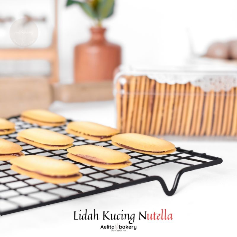 

Omahjajanan Lidah Kucing Nutella Premium Wijsman / Kue Kering Lidah Kucing Selai Nutella