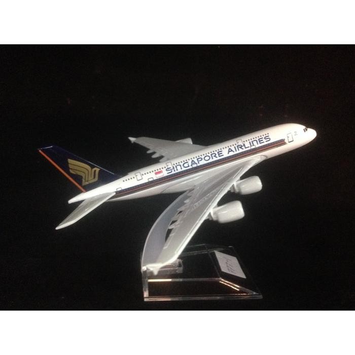 Diecast Pesawat Singapore Airlines