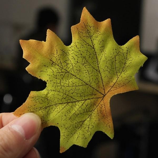 

Wonderland 100Pcs Cetakan Stensil Daun Maple Musim Gugur