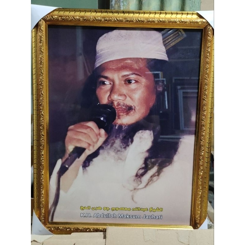 Bingkai Foto Kaca Gus Maksum Djauhari 30x40 dan 32x48