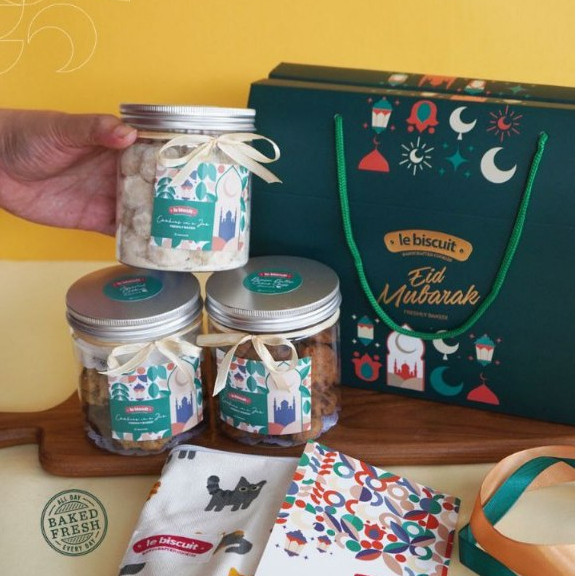 

Csp - le biscuit Parcel Hampers Lebaran Idul Fitri - 3 Jar Soft Cookies