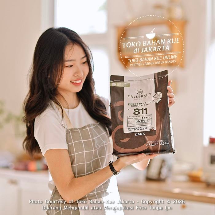 

Caraka.store1 Callebaut 811 NV Repack 1kg Couverture Dark Chocolate 54,5% Cokelat Baking Coklat