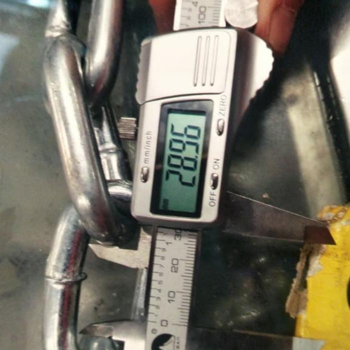 

RANTAI BESI 12MM / RANTAI KAPAL 12MM / RANTAI BESAR / RANTAI GALVANIS