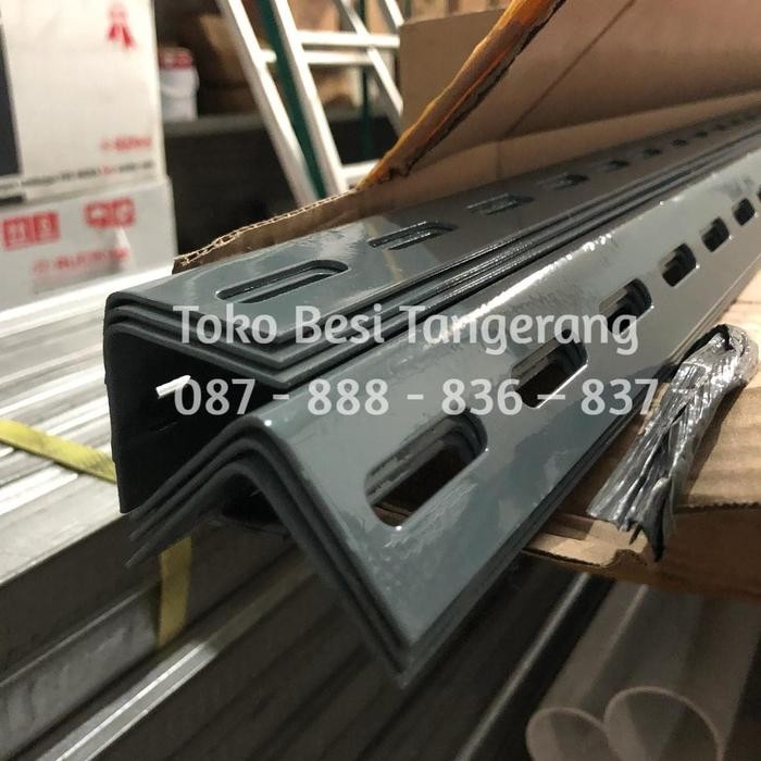 Besi Siku Lubang 3 Meter/ 300Cm Cm / Lobang Untuk Rak Gratisongkir