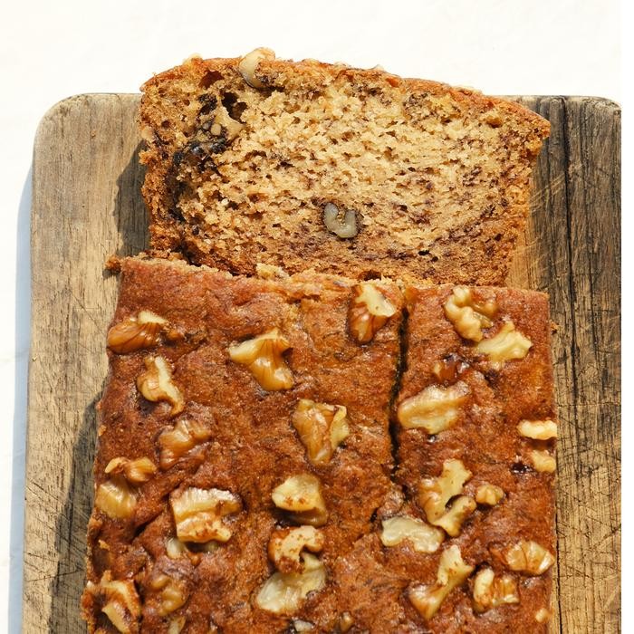 

JTTOP" GREG'S BANANA CAKE WALNUT
