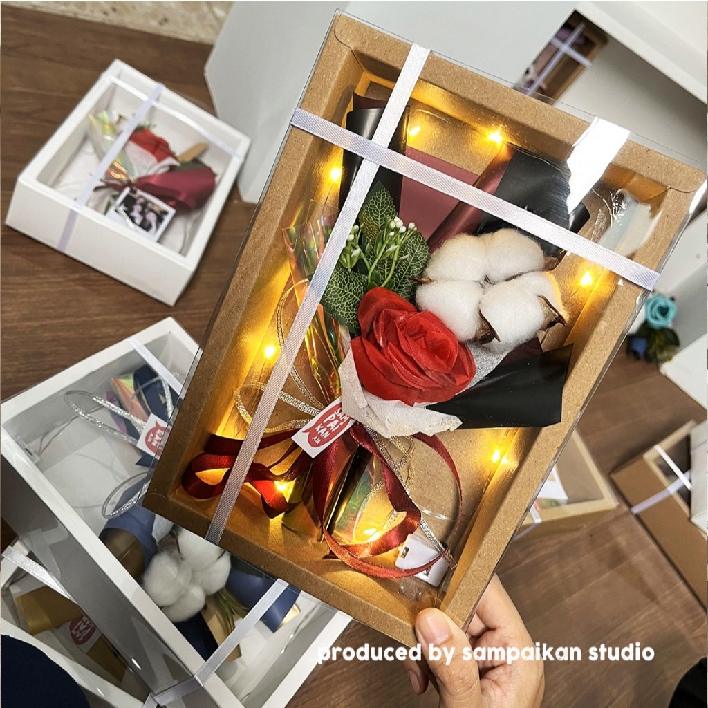 

FLASH SALE PREMIUM GIFT FLOWER BOX / FLOWER BOX BOUQUET KADO WISUDA, KADO ULANG TAHUN, HADIAH