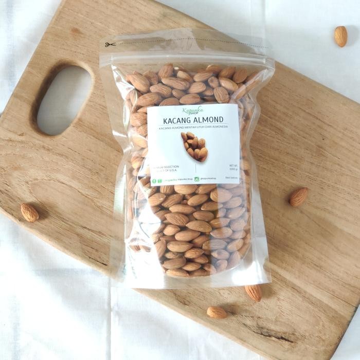 

Kacang Almond Mentah 500 gram/ Almonesia california usa