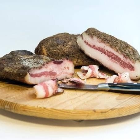 

G&C TRADITIONAL ITALIAN GUANCIALE (ITALIAN CURED PORK CHEEK) WHOLE/UTUH