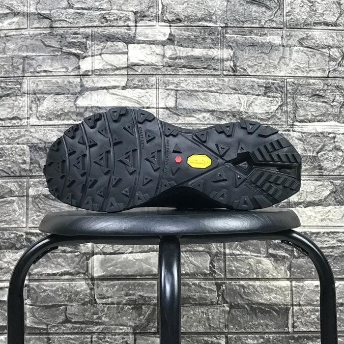 Terbaru SEPATU COLUMBIA BOA WATERPROOF TRIPLE BLACK