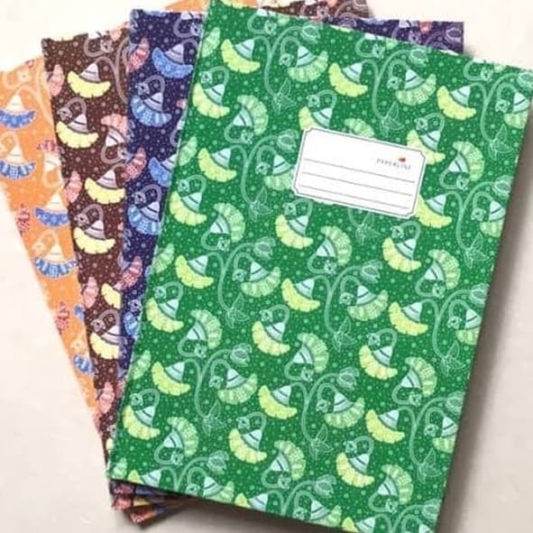 

Buku Tulis Folio 300 Lembar Hardcover Paper - Buku Agenda