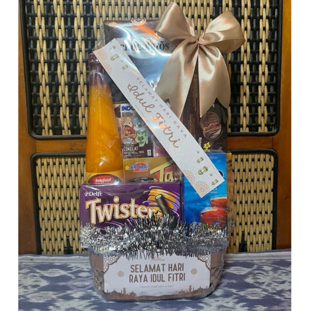 

Lovely Back - Hampers Idul Fitri Nyepi Galungan Kuningan Parcel Idul Fitri Nyepi Parcel Lebaran
