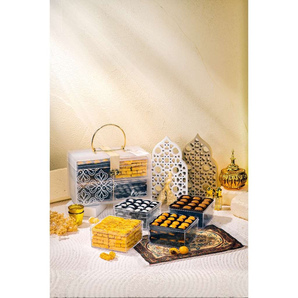 

Lovely Back - Rahiel Hampers - Bittersweet by Najla