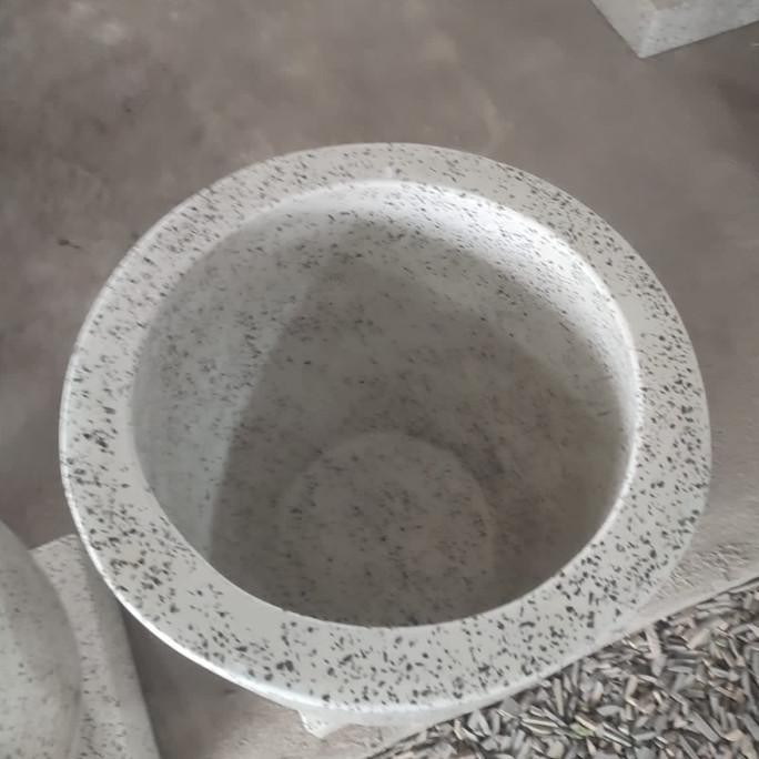 Bak mandi / Gentong teraso minimalis