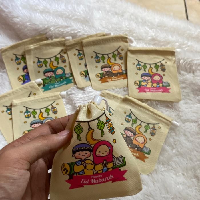 

Aman - Isi (50 Pcs) Amplop Pouch Serut Lebaran 2025 Angpao Idul Fitri Isi 10(1 Pack) Ukuran 9X7 Cm