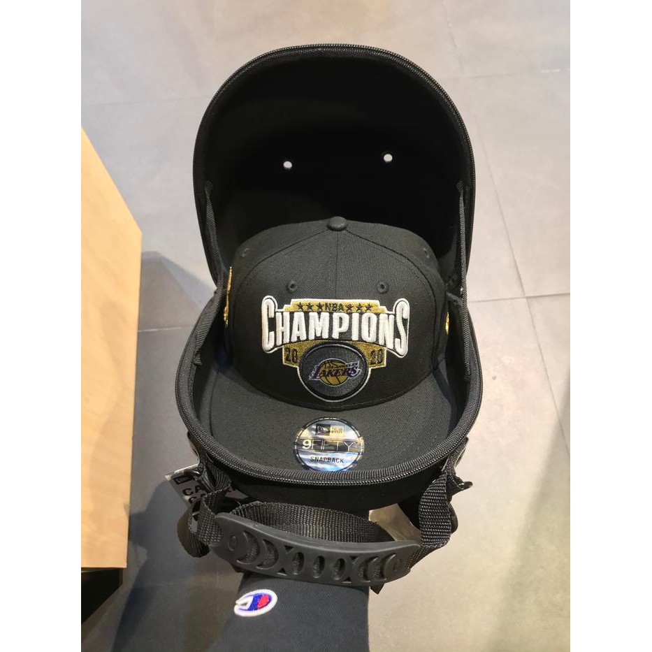 BEST SELLER Tas Topi New Era Carrier 2 Pack Cap Black 100% Original Resmi