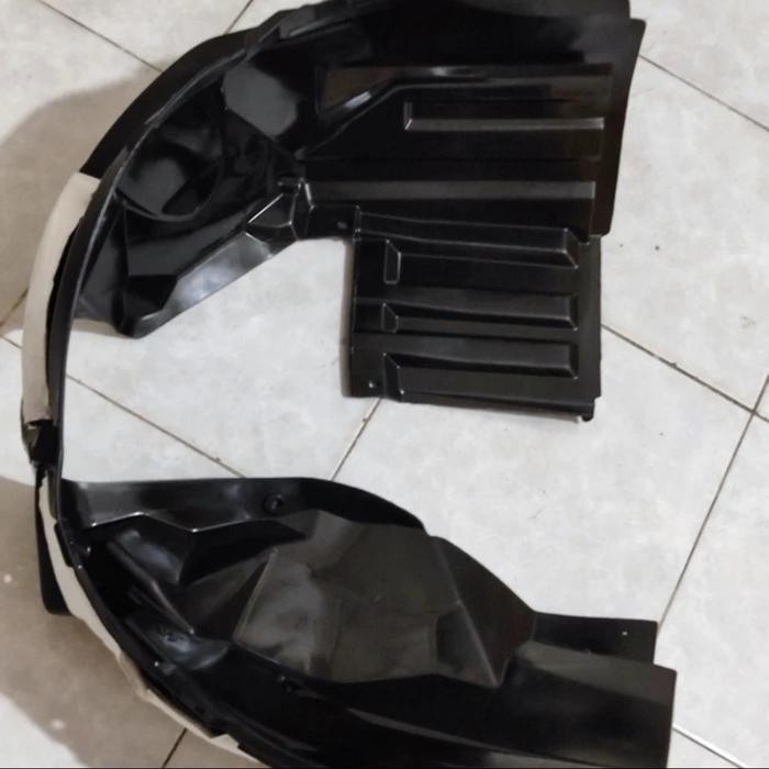 Inner Fender Liner, Lining Spakbor Scross S Cross Asli Sgp